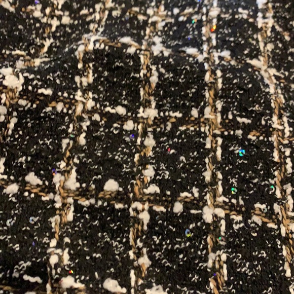 Shorts - Picture 2 of 4